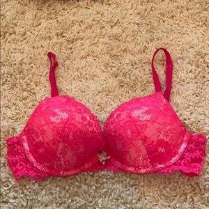 Victoria’s Secret Dream Angles Push Up bra 32C